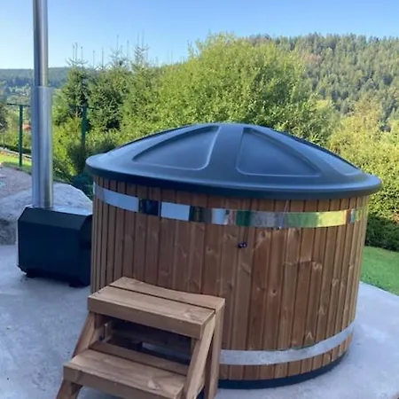 Au Petit Bonheur 